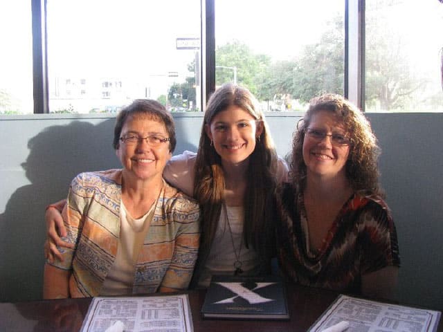 adoptive_mother_img_1.jpg